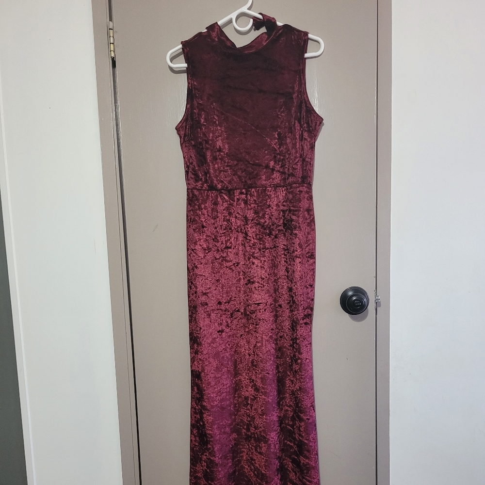 XL Red Velvet Floor Length High Neck Dress